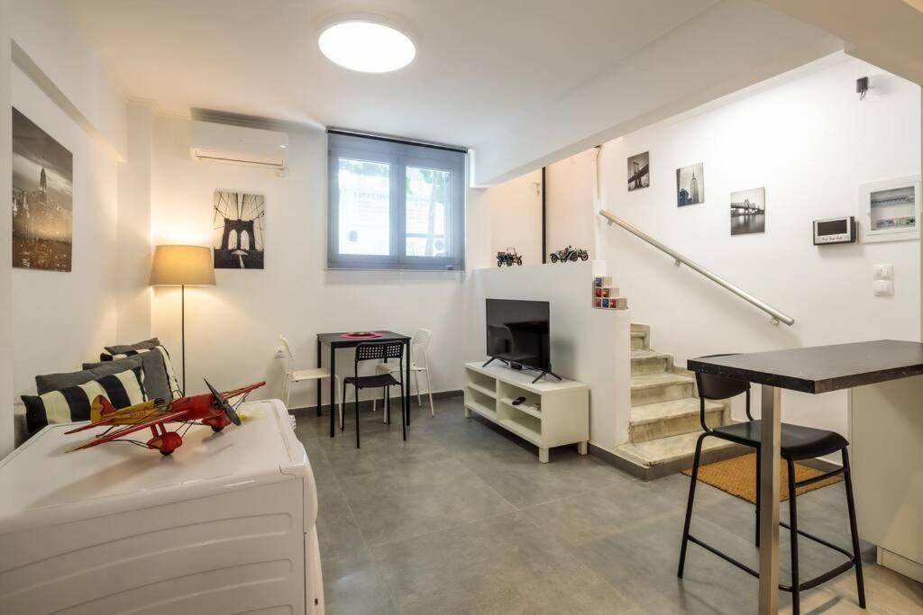 Hilton Area Brand New Comfortable Apartment Athena Bagian luar foto